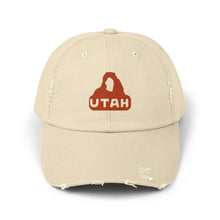 Load image into Gallery viewer, Utah Delicate Arch Unisex Distressed Cap
