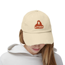 Load image into Gallery viewer, Utah Delicate Arch Unisex Distressed Cap
